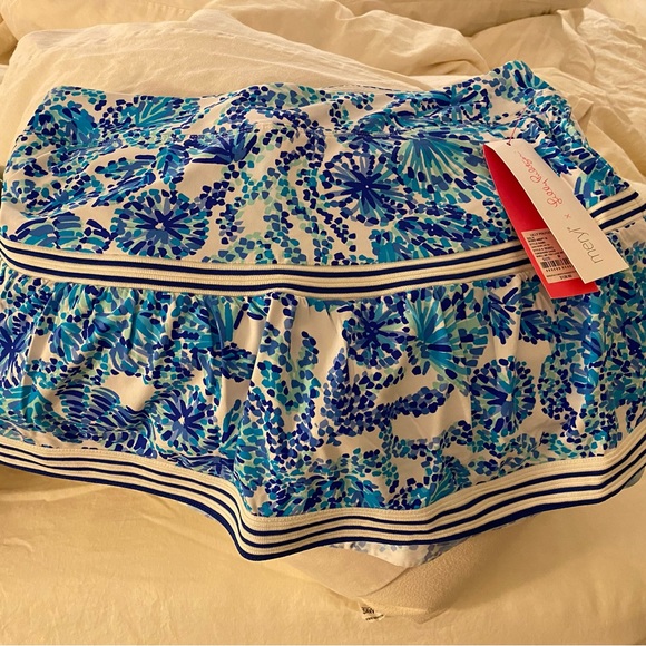 NWT-  Lilly Pulitzer UPF 50+ Luxletic Dara Tennis Skort- M - Picture 2 of 3